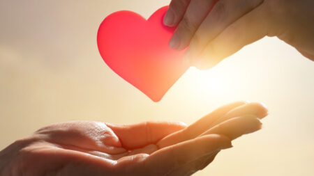 Renungan Harian Katolik: Kasih Mempersembuhkan Hukum