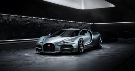 Bugatti Tourbillon 2026 hypercar V16 hybrid 1.800 HP yang cuma ada 250 unit dengan harga Rp67 miliar!