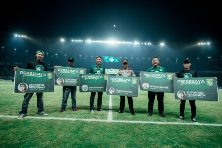 Angkat Kepalamu, Andhika! Bonek Harapkan Performa Terbaik untuk Persebaya