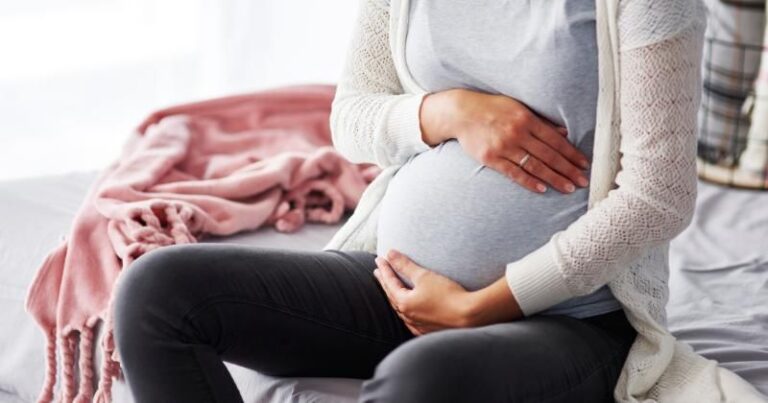 7 tips salat tarawih nyaman untuk ibu hamil