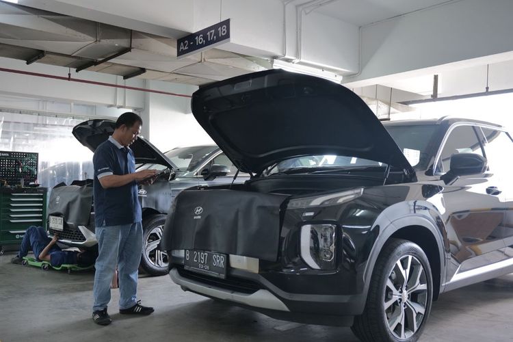 7 cara cek kondisi mesin mobil bekas agar tidak tertipu!