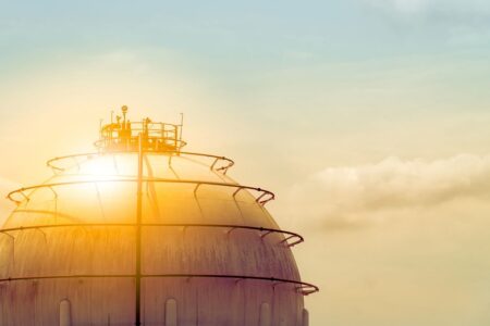 Masa depan bisnis LNG Jababeka di kawasan industri Pasuruan