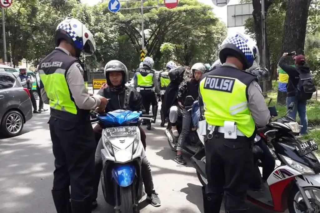 Bus dan Travel Waspada, Razia Besar-Besaran di Bandung Tujukan Ini