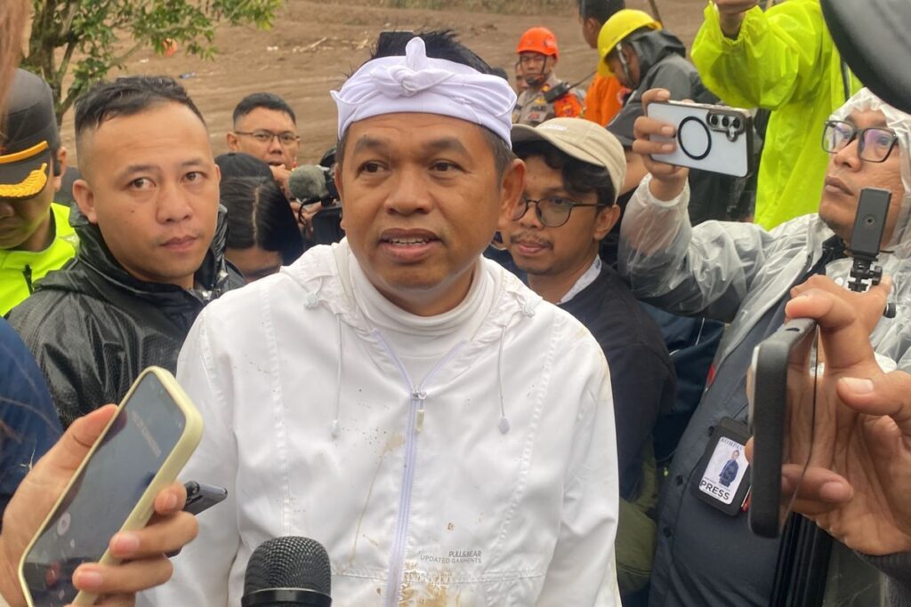 Bocah di Subang keluhkan sekolah bau kotoran ayam, kondisi memprihatinkan dilihat Dedi Mulyadi