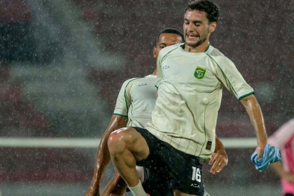 Sejarah Baru Menanti! Bernardo Tavares Janjikan Kemenangan Persebaya atas Bali United di Gianyar!