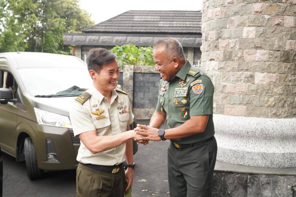 Kunjungan Wakasad Perkuat Hubungan Militer Singapura
