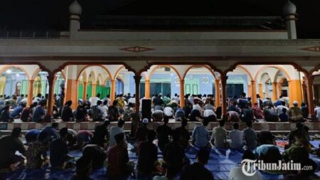 23 Rakaat dalam 10 Menit, Tradisi Salat Tarawih Cepat di Ponpes Mantenan Blitar Berlangsung Sejak 1907