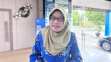 Mobil Dinas Rp8,5 Miliar Gubernur Rudy Mas’ud Disoroti, Sekda Kaltim Jelaskan Barang Sudah Ada