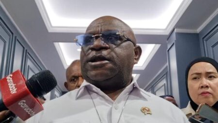 Komentar Tajam Menteri HAM Soal Teror pada Ketua BEM UGM, Sindir Lawan MBG: Orang Jahat