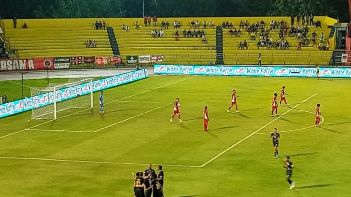 3 Berita Populer Padang: Pabukoan Diserbu Warga, Harapan The Kmers dan Ratusan Takjil Gratis