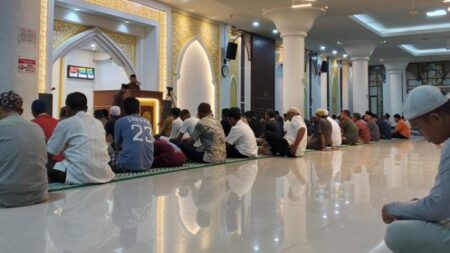 Ceramah Penguatan Iman Meriahkan Ramadan di Masjid Agung Nurul Iman Padang