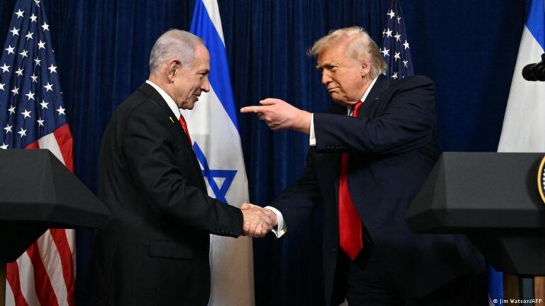 Tidak Sepakat dengan Netanyahu, Trump Lanjut Bicara dengan Iran