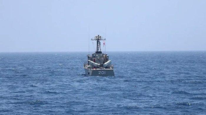 Trump konfirmasi kapal induk AS ke Teluk, Iran siaga tinggi