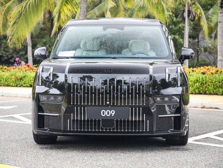 Zeekr Hadir di Indonesia, Perkenalkan 009 dan 7X di IIMS 2026