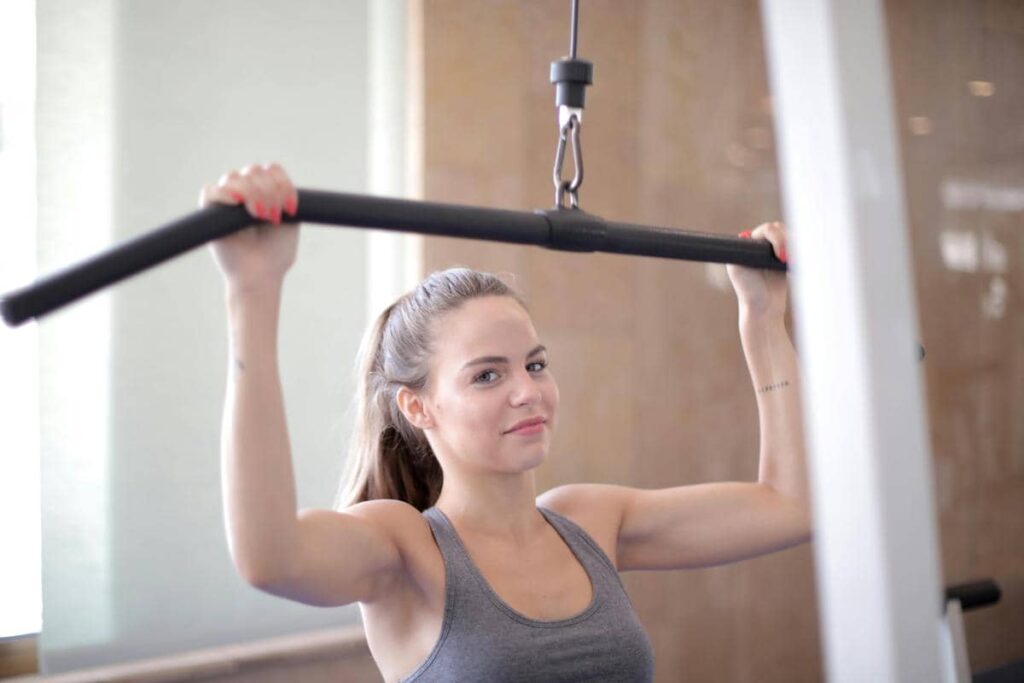 Latihan Punggung Kuat di Gym: Bebas Nyeri dan Tampil Percaya Diri