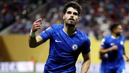 Pedro Neto Cetak Hattrick untuk Chelsea