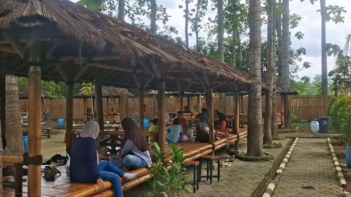 Sate Maranggi di Kawung Tilu Cikarang, Nikmati Rasa dan Suasana Hutan Jati