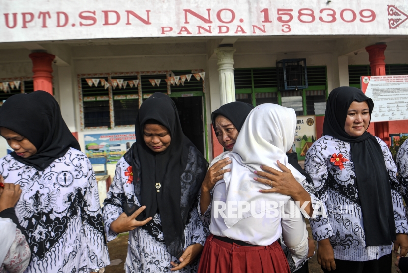 Kemendikdasmen tingkatkan kesejahteraan guru dan akses siswa merata