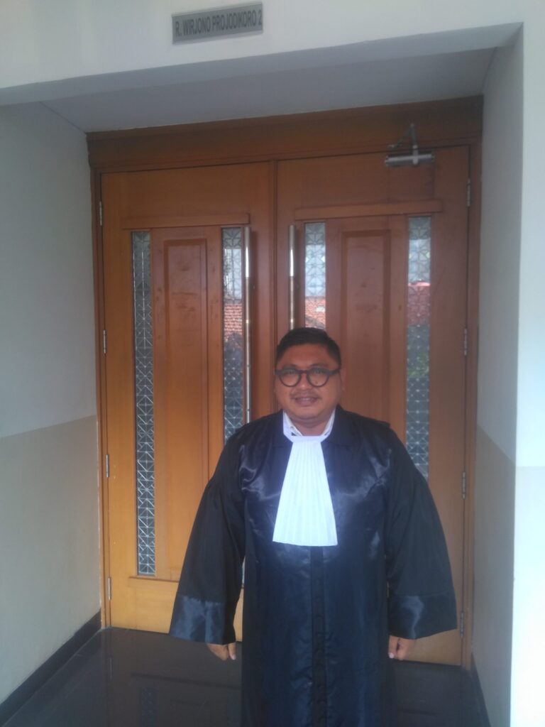 Kerry Riza Didakwa 18 Tahun Penjara oleh Hamdan Zoelva