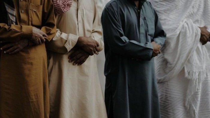 Niat Sholat Tarawih dan Witir Lengkap: Arab, Latin, dan Artinya