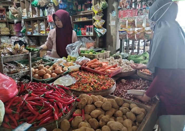 Harga cabai Kota Malang tembus Rp 100 ribu per kg jelang Ramadhan 2026