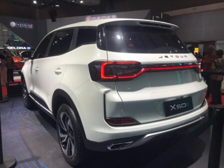 Tampil Percaya Diri di IIMS 2026, JETOUR Perkenalkan Dashing, X70 Plus, dan T2 Modifikasi
