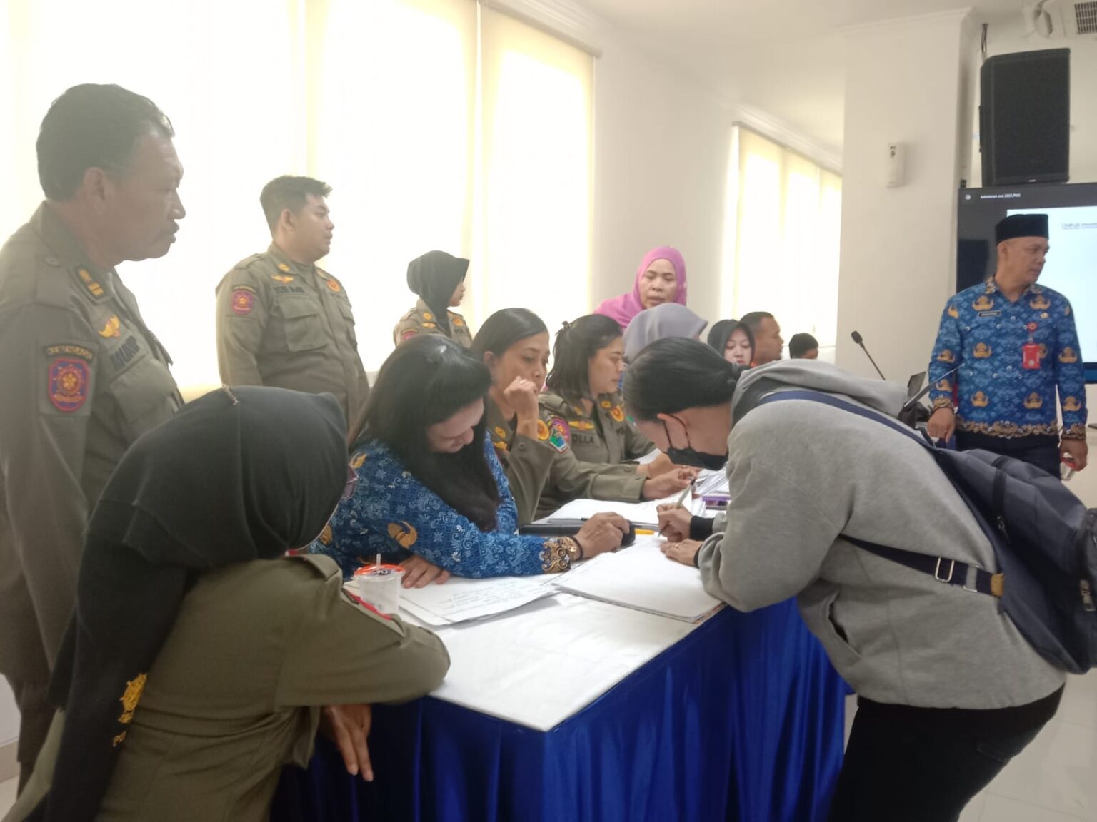 THR Belum Cair? Pemkot Malang Buka Posko Pengaduan di MPP, Sanksi Cabut Izin Menanti Pelanggar