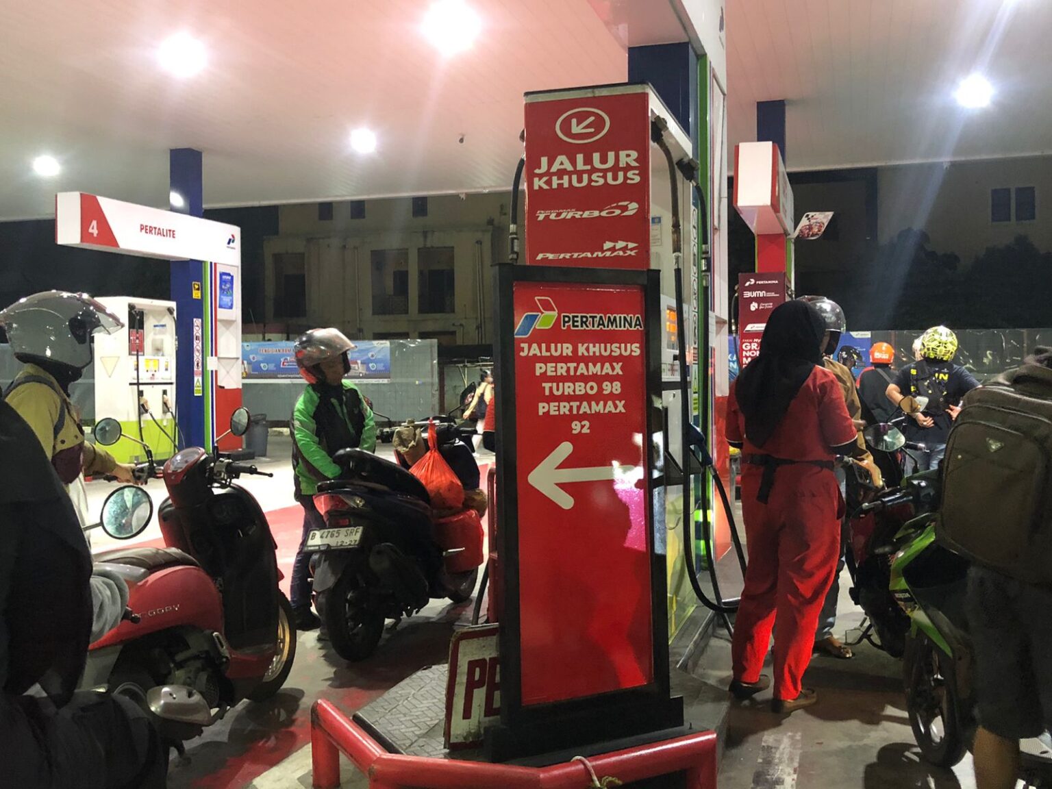 Menteri Bahlil Buka Suara, Minta Warga Tidak Lakukan Pembelian BBM Berlebihan