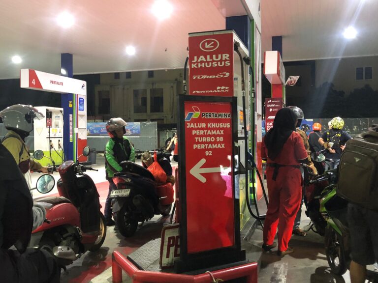 Menteri Bahlil Buka Suara, Minta Warga Tidak Lakukan Pembelian BBM Berlebihan