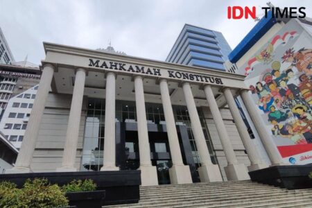 Delpedro uji pasal penghasutan dan berita palsu di KUHP baru ke MK