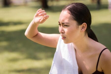 4 Bahaya Penyakit dari Paparan Sinar UV, Jangan Diabaikan!