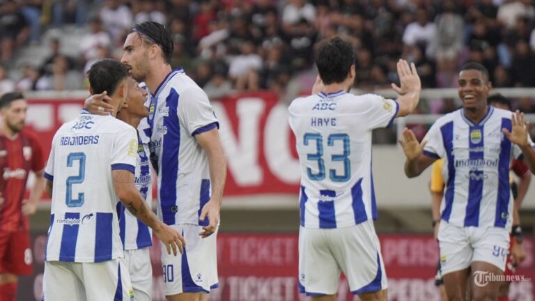 Prediksi Skor Persib vs Persik: Misi Maung Bandung Pertahankan Gelar, Thom Haye Cari Balas Dendam