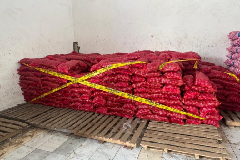 Polresta Malang Ungkap Peredaran Bawang Bombay Impor Tidak Standar 700 Karung
