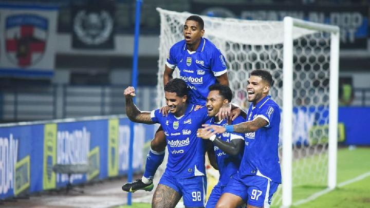 Jadwal Laga Persib Bandung vs Persik Kediri Malam Ini