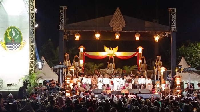 Safari Ramadan Cirebon, Dedi Mulyadi Janjikan Bantu Vina Korban Nikah Pesanan Luar Negeri