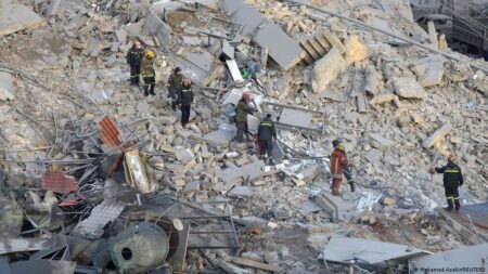 Iran Balas Serangan Israel, Ketegangan Timur Tengah Memicu Kekacauan