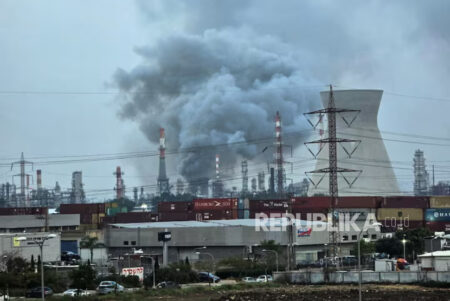 Serangan AS-Israel Picu Krisis, Trump Minta Israel Hentikan Serangan ke Fasilitas Energi Iran