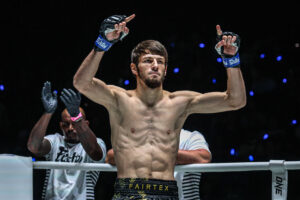 Saya akan memburunya setiap detik – Asadula Imangazaliev siap tulis sejarah kontra Nong-O di ONE Friday Fights 147