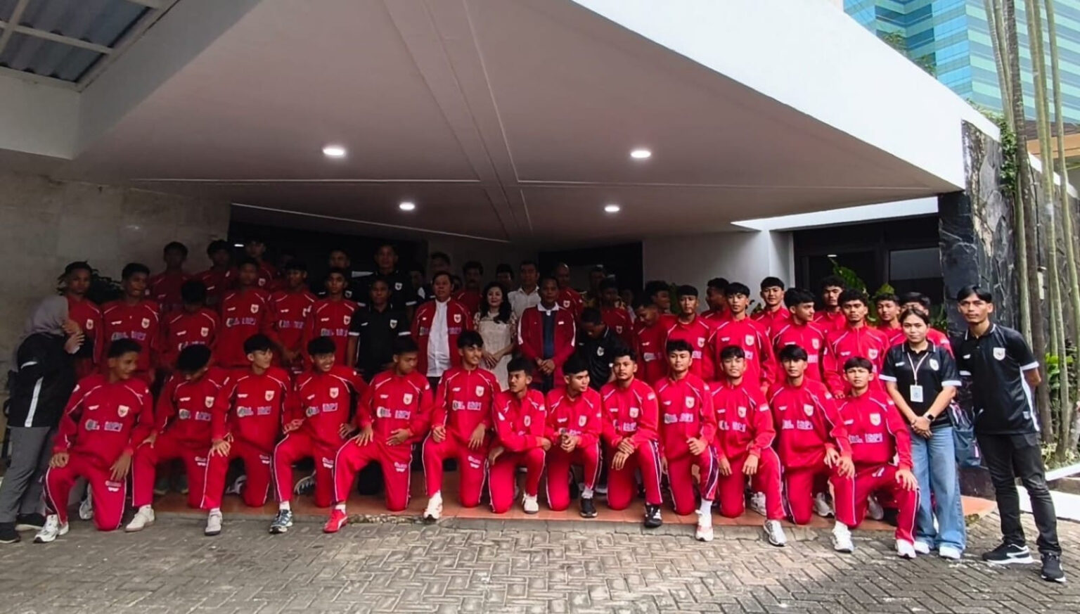 Ketua DPD RI Dorong Sepak Bola sebagai Alat Diplomasi dan Pemersatu Negeri