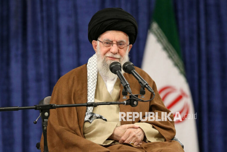 Jejak Perlawanan Khamenei Lawan Zionis