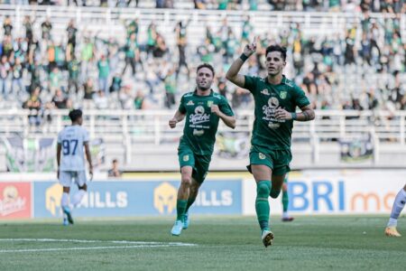 Hanya Bruno Moreira? Semua Pemain Persebaya Harus Cetak Gol Lawan Persib