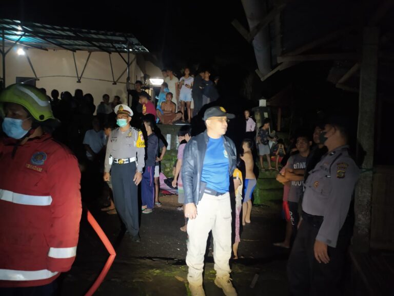 Damkar Dharmasraya himbau warga periksa listrik rutin untuk hindari korsleting