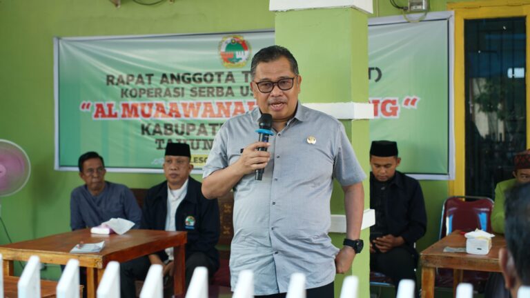 Salat Id di Masjid Agung Takalar, Daeng Manye Beberkan Visi Ekonomi Digital