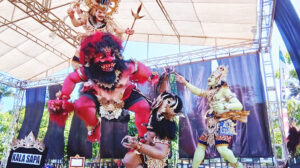 Caka Fest 2026 Kediri Penuh Penonton, 15 Ogoh-Ogoh Tampilkan Kisah Teatrikal Unik