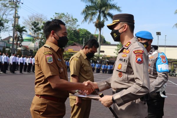 Hindari Balap Motor Liar, 5 Warga Malang Dapat Piagam Penghargaan