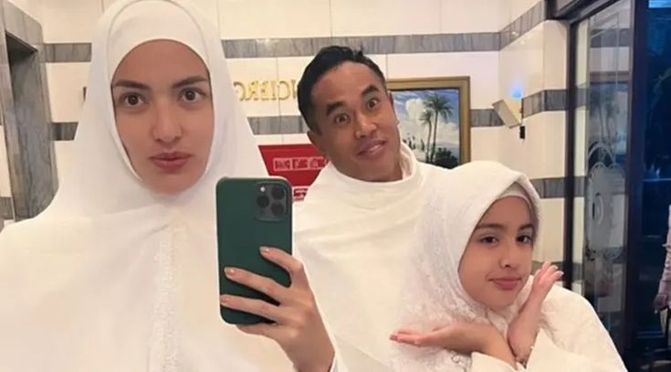 Biodata Nikita Willy Tampil Berhijab Saat Lebaran dan Olahraga, Didoakan Istiqomah: Sangat Cantik