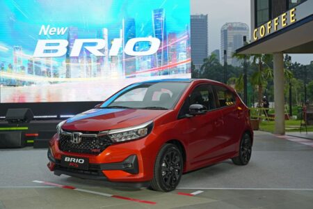 Perbandingan Harga Daihatsu Ayla dan Honda Brio
