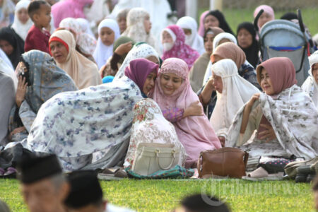 Salat Ied di Stadion Gajayana Malang, Jamaah Muhammadiyah diajak introspeksi dan jaga kerukunan