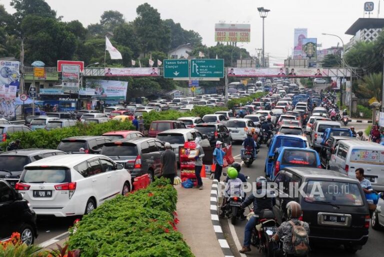 Kemacetan 15 KM di Jalur Situbondo-Banyuwangi