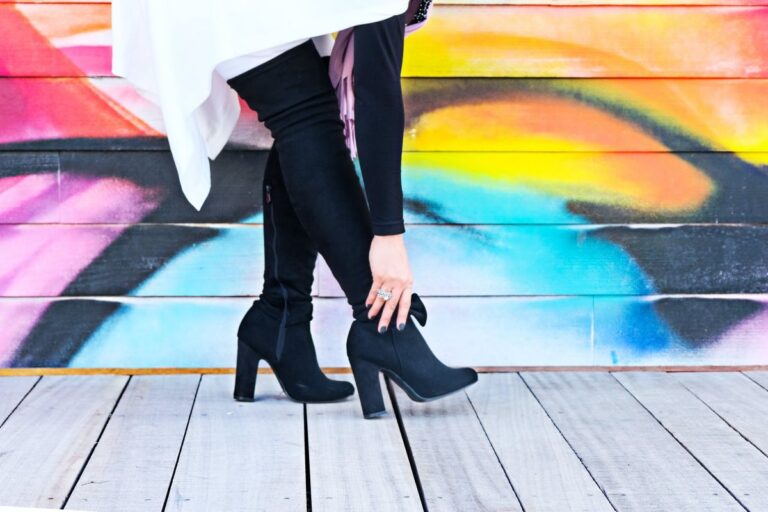 Gaya Investasi: 7 Warna Sepatu yang Cocok untuk Segala Acara